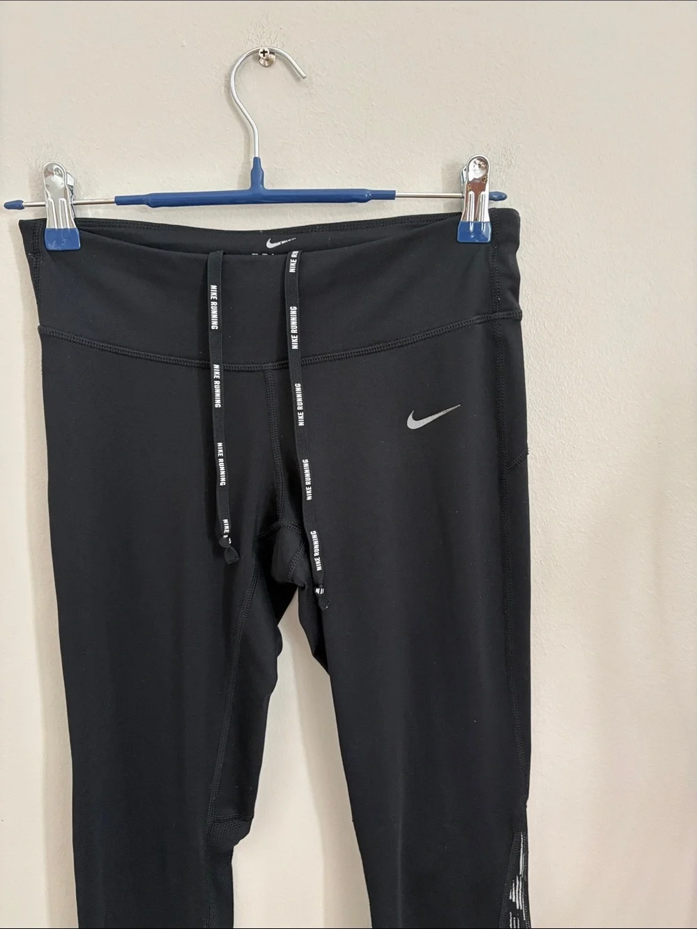 Nike Black Dri-Fit Performance Leggings with Patterned along Leg